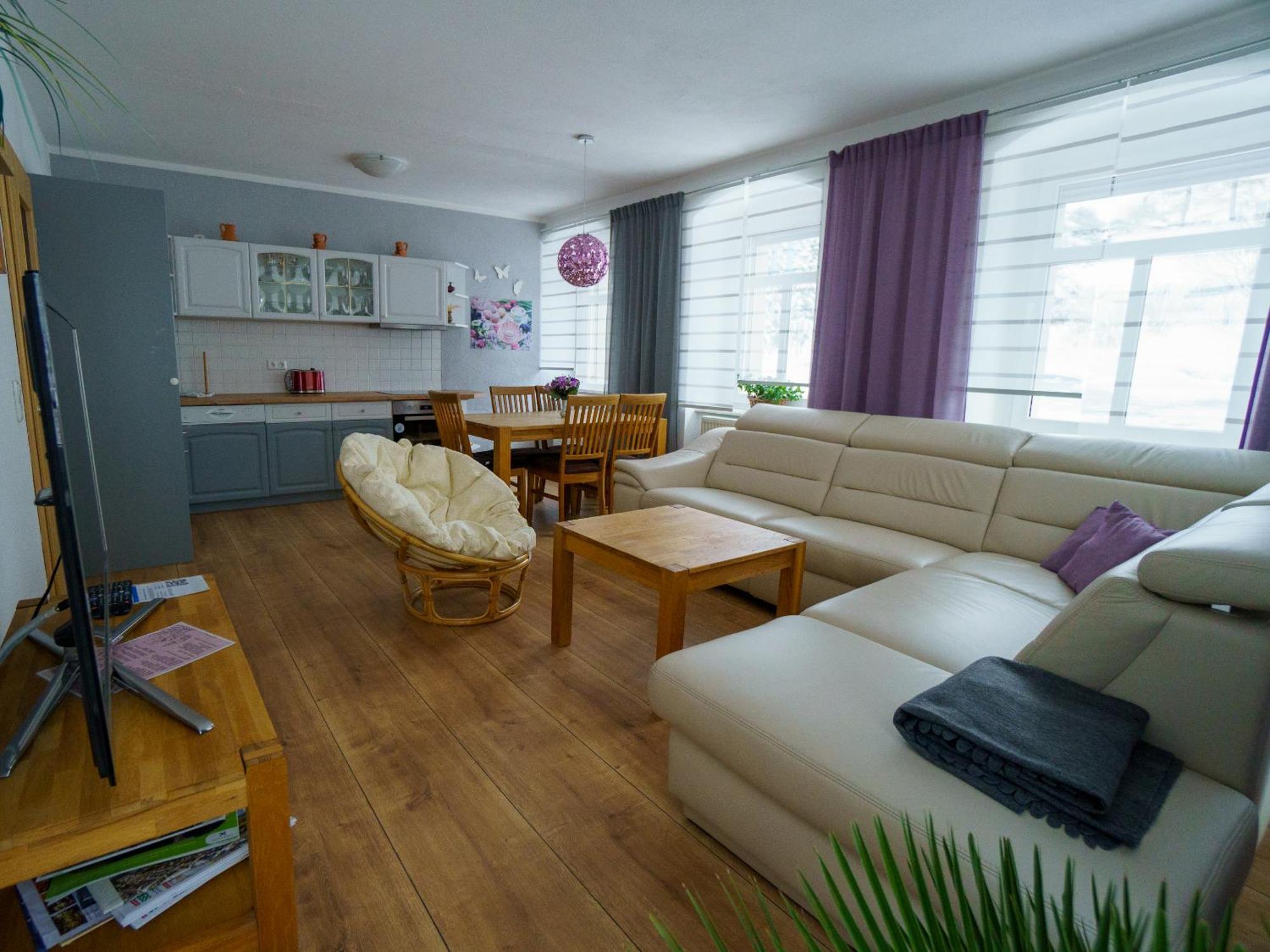 gemütliche Ferienwohnungen im Erzgebrige Sehma Zimmer foto