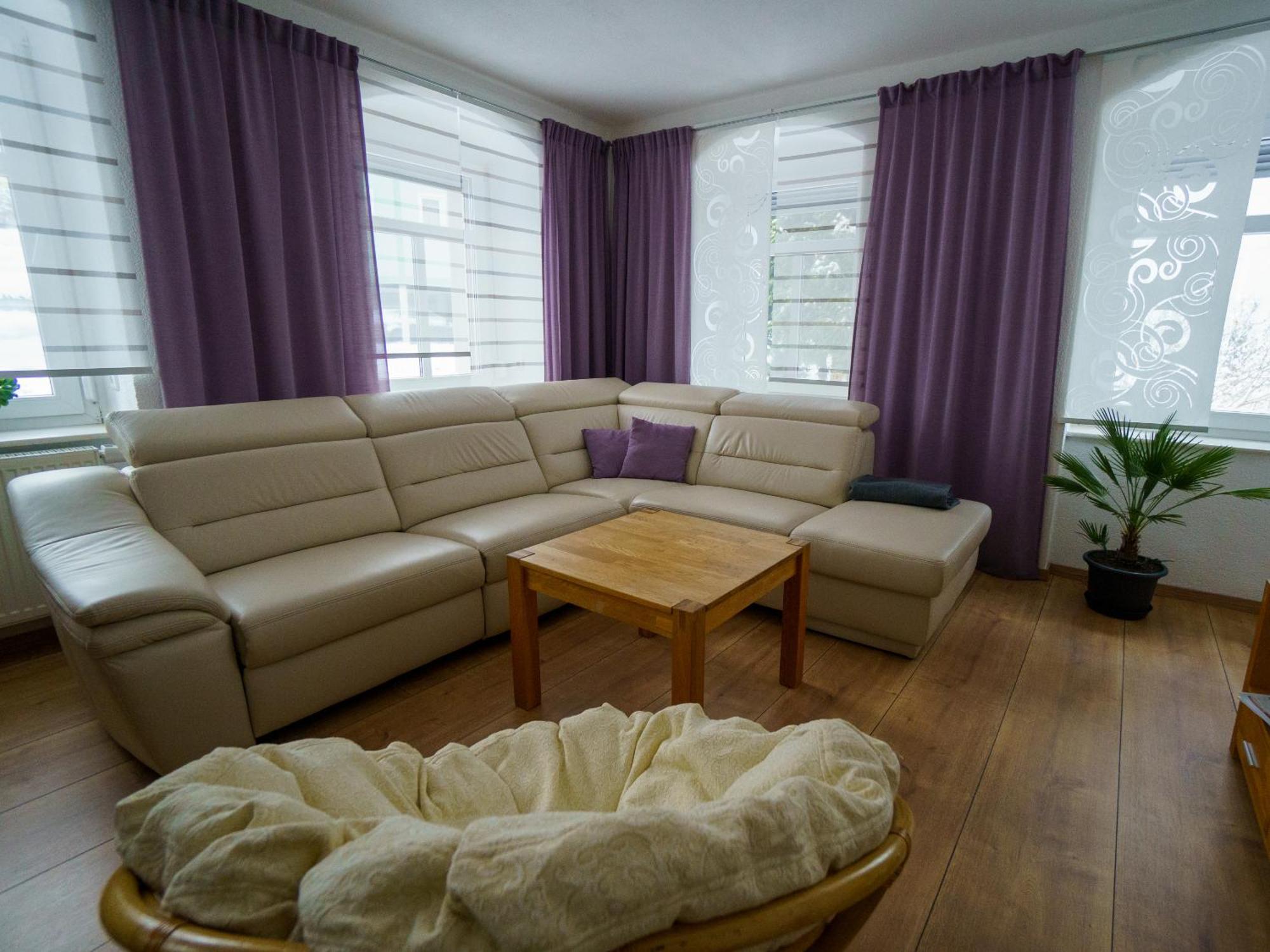 gemütliche Ferienwohnungen im Erzgebrige Sehma Zimmer foto